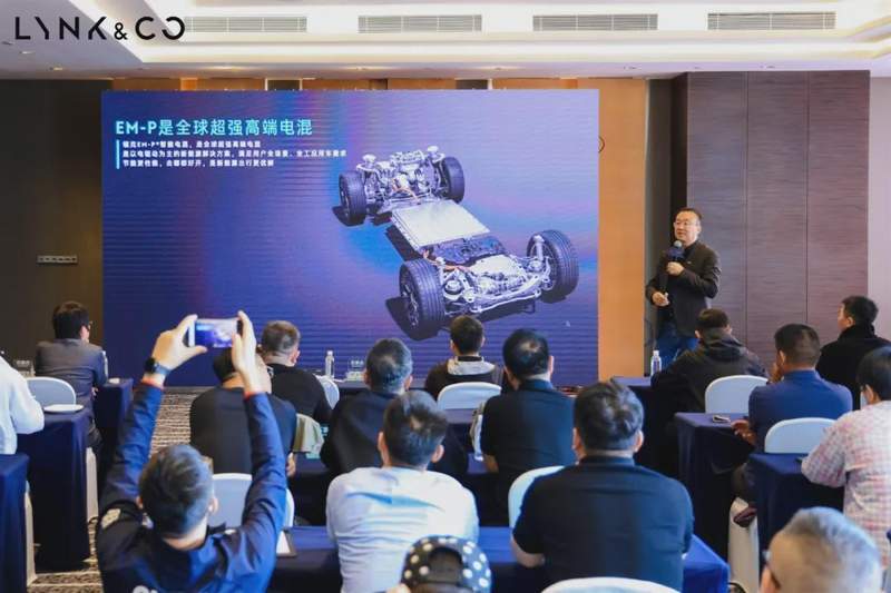  【行业内幕】旗舰SUV概念下的产品逻辑与真实表现深度剖析 新闻