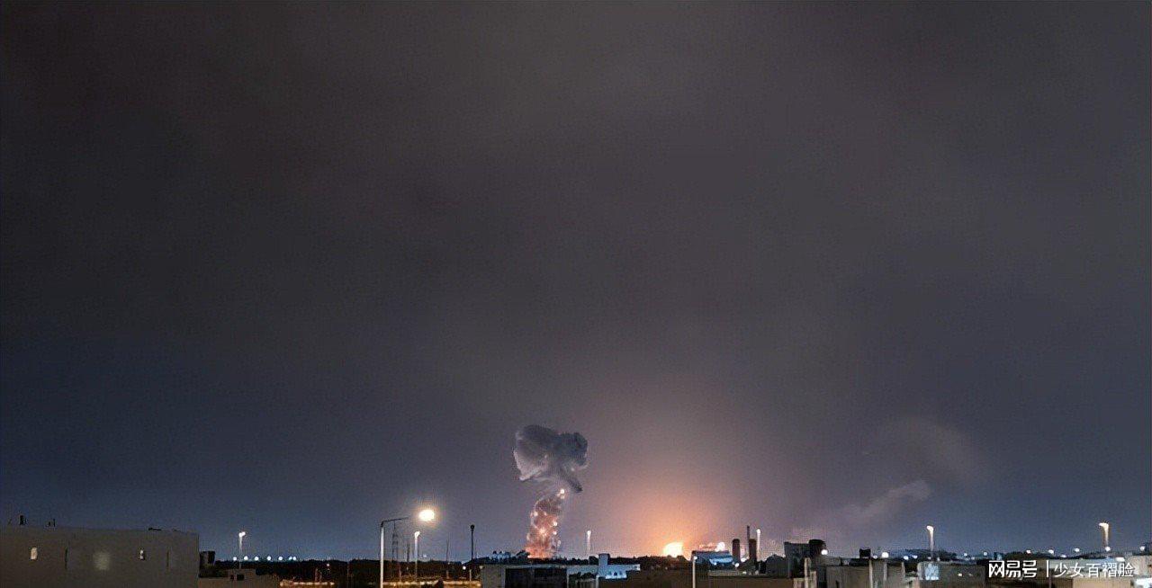  【技术复盘】伊朗打击阿联酋：无人机蜂群与防空消耗战的战术解析 新闻