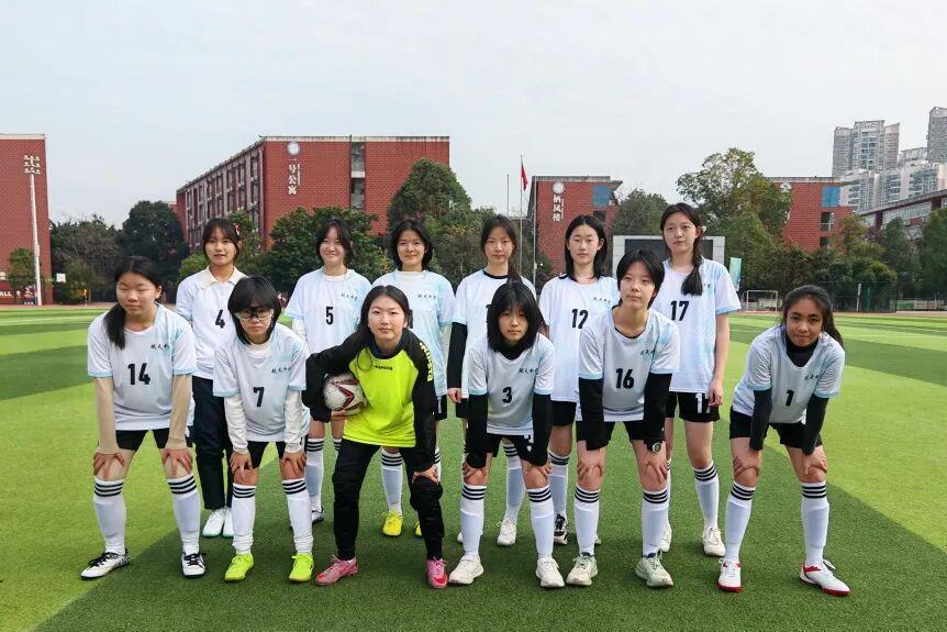  技术驱动与资源整合：龙泉驿区校园足球贯通培养体系的深度解构 体育新闻